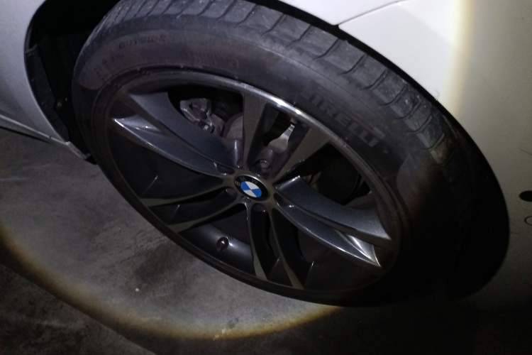 Used BMW 3 Series GT 2018 330i xDrive M Sport Edition Right Front Wheel Hub