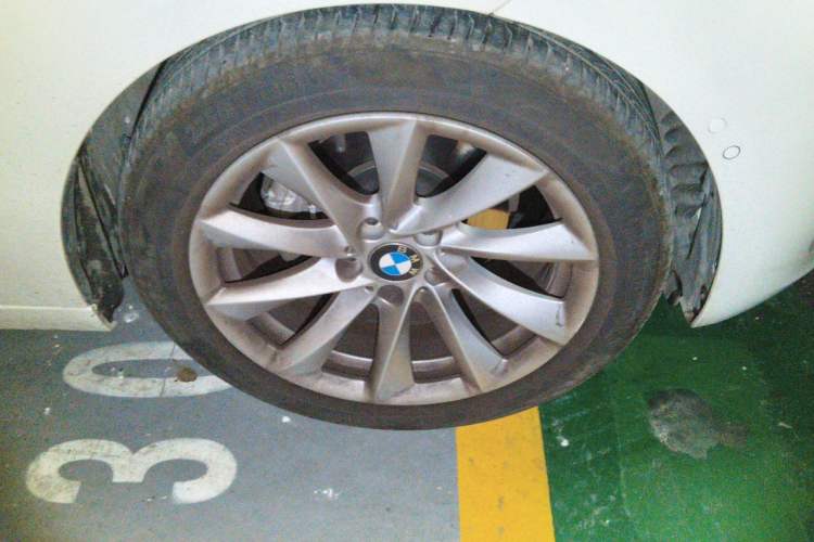 Used BMW 3 Series GT 2018 320i Sport Edition Right Front Wheel Hub