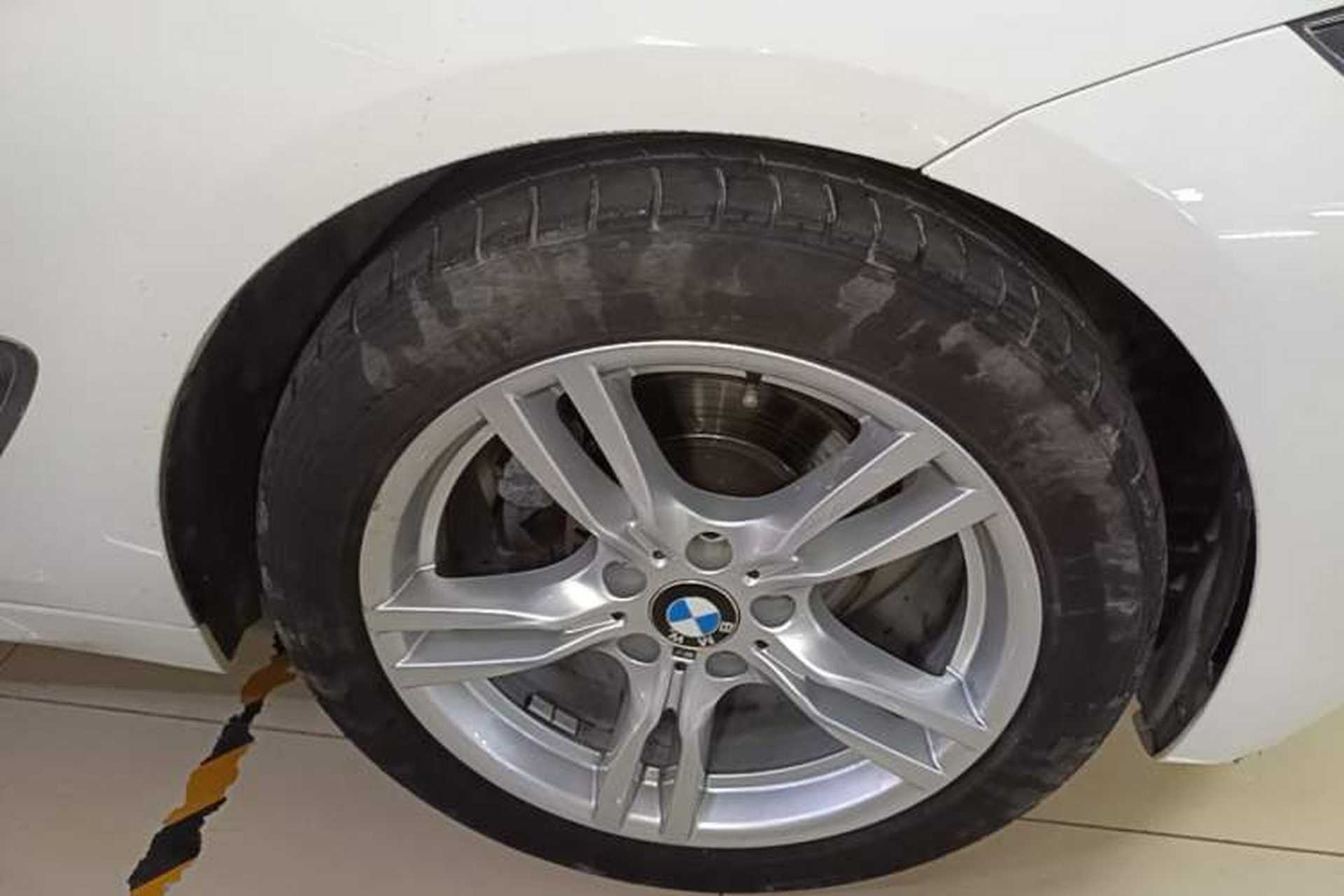 Used BMW 3 Series GT 2018 320i M Sport Edition Right Front Wheel Hub