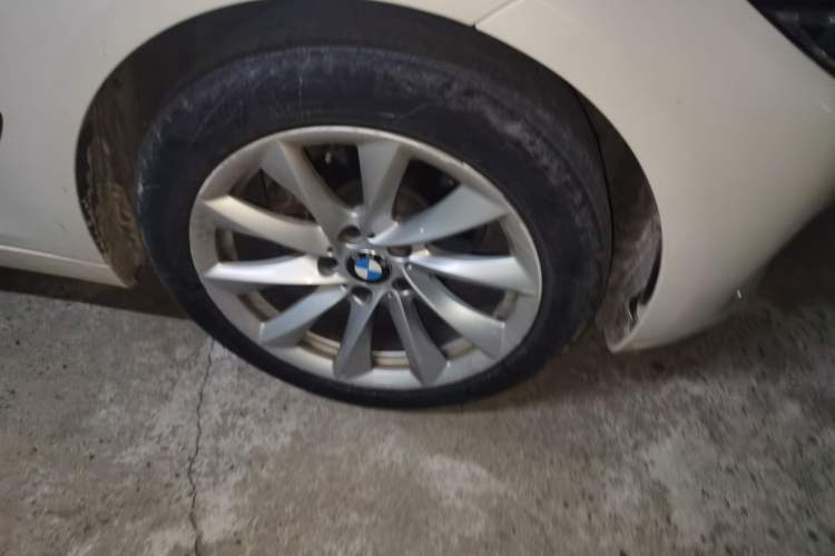 Used BMW 3 Series GT 2018 320i Sport Edition Right Front Wheel Hub