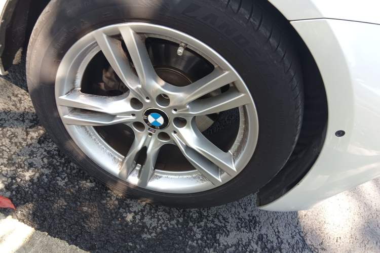 Used BMW 3 Series GT 2018 320i Sport Edition Right Front Wheel Hub