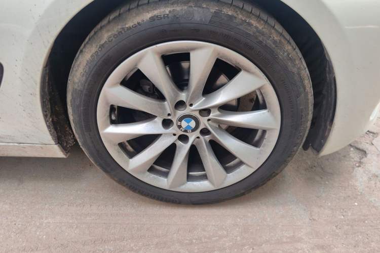 Used BMW 3 Series GT 2018 320i Sport Edition Right Front Wheel Hub