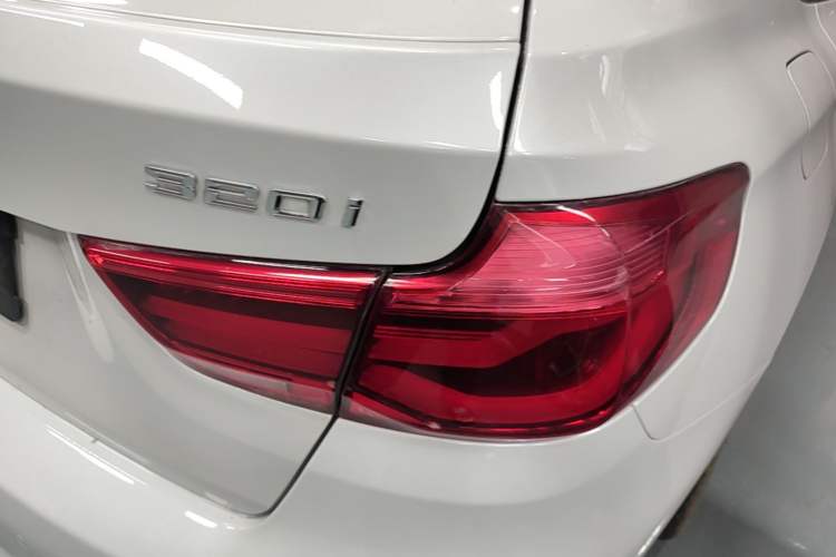 Used BMW 3 Series GT 2018 320i Sport Edition Right Rear Taillight