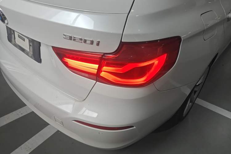 Used BMW 3 Series GT 2018 320i Sport Edition Right Rear Taillight