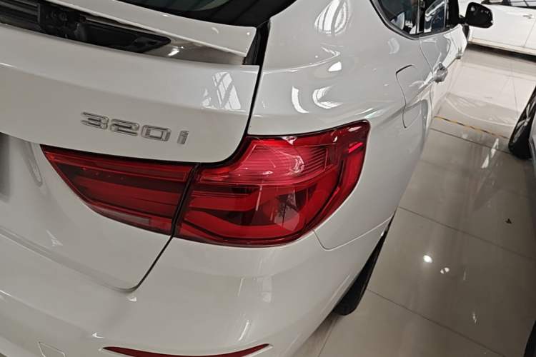 Used BMW 3 Series GT 2018 320i Sport Edition Right Rear Taillight