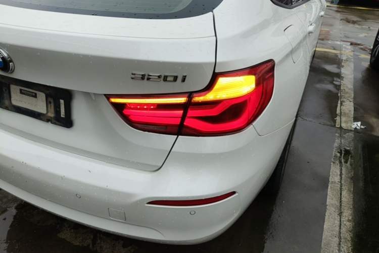 Used BMW 3 Series GT 2018 320i Sport Edition Right Rear Taillight
