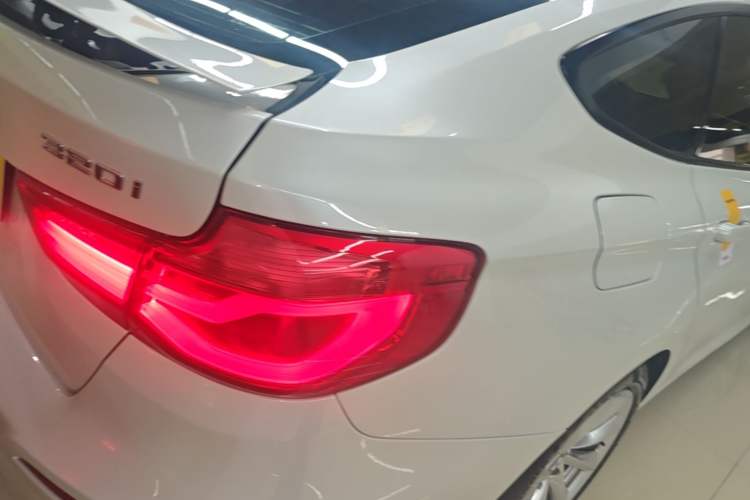 Used BMW 3 Series GT 2018 320i Sport Edition Right Rear Taillight