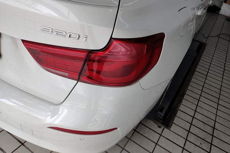 Used BMW 3 Series GT 2018 320i Sport Edition Right Rear Taillight