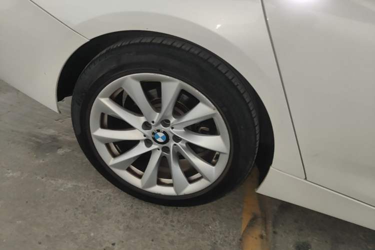 Used BMW 3 Series GT 2018 320i Sport Edition Right Rear Wheel Hub