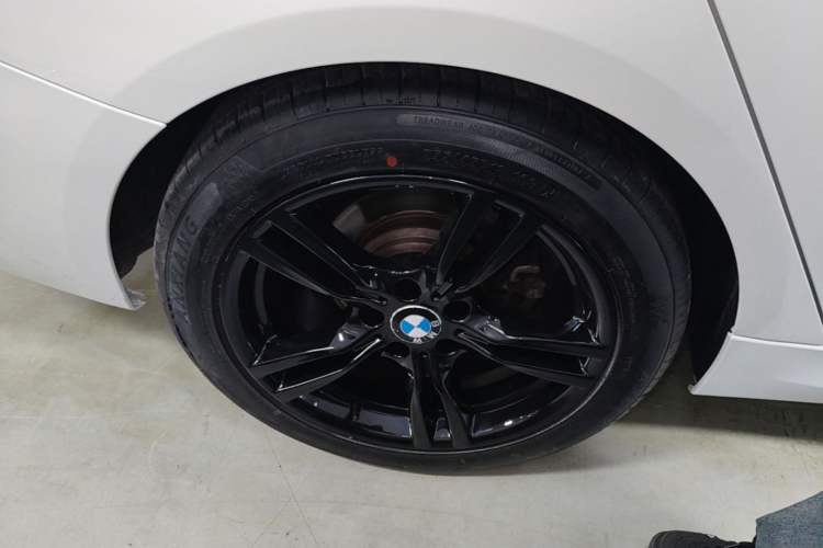Used BMW 3 Series GT 2018 320i M Sport Edition Right Rear Wheel Hub