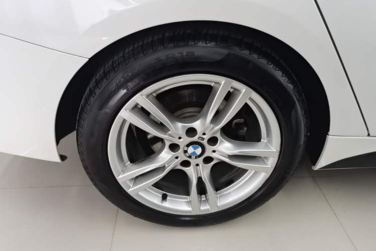 Used BMW 3 Series GT 2018 320i Sport Edition Right Rear Wheel Hub