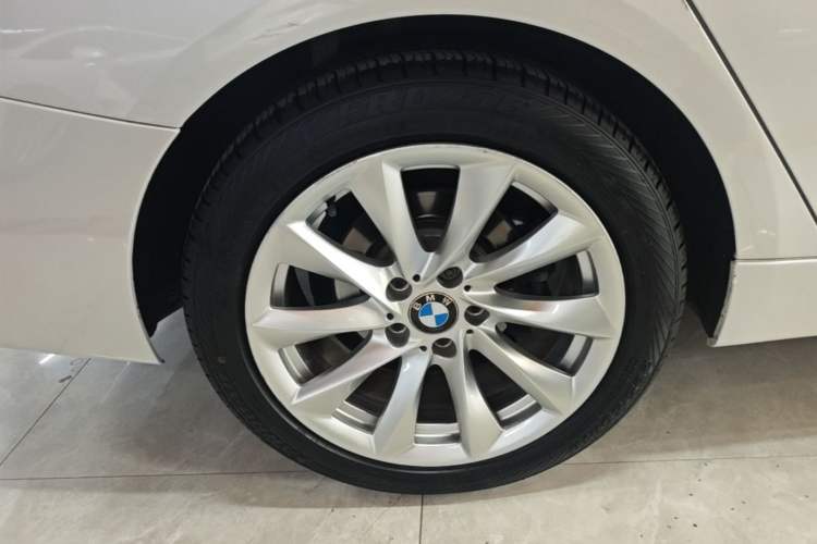 Used BMW 3 Series GT 2018 320i Sport Edition Right Rear Wheel Hub