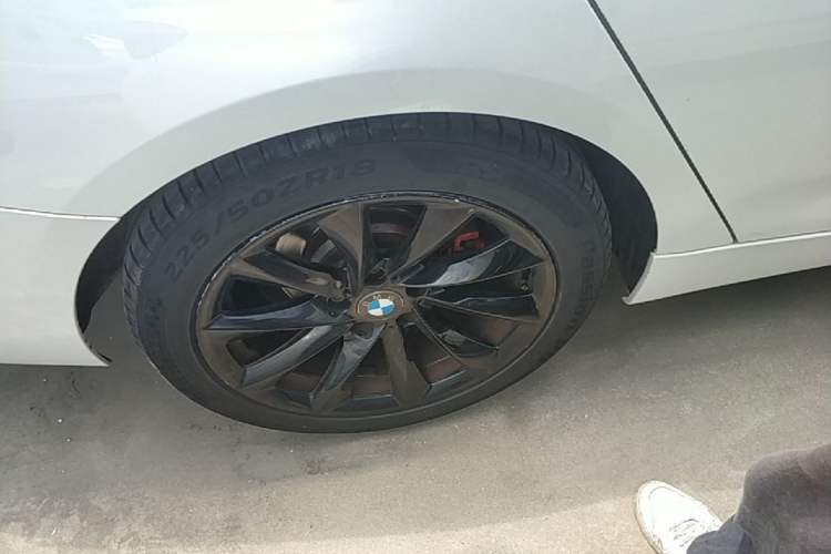 Used BMW 3 Series GT 2018 320i Sport Edition Right Rear Wheel Hub
