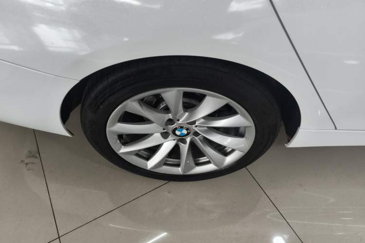 Used BMW 3 Series GT 2018 320i Sport Edition Right Rear Wheel Hub