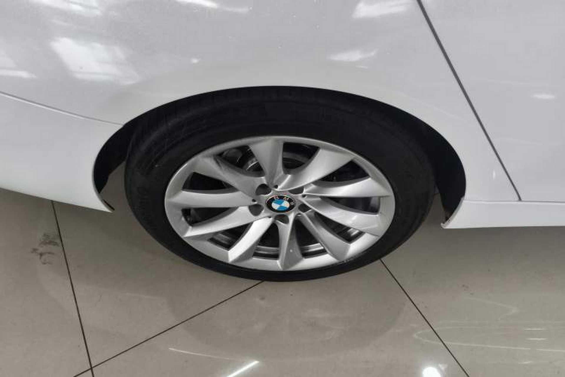 Used BMW 3 Series GT 2018 320i Sport Edition Right Rear Wheel Hub