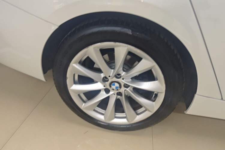 Used BMW 3 Series GT 2018 320i Sport Edition Right Rear Wheel Hub