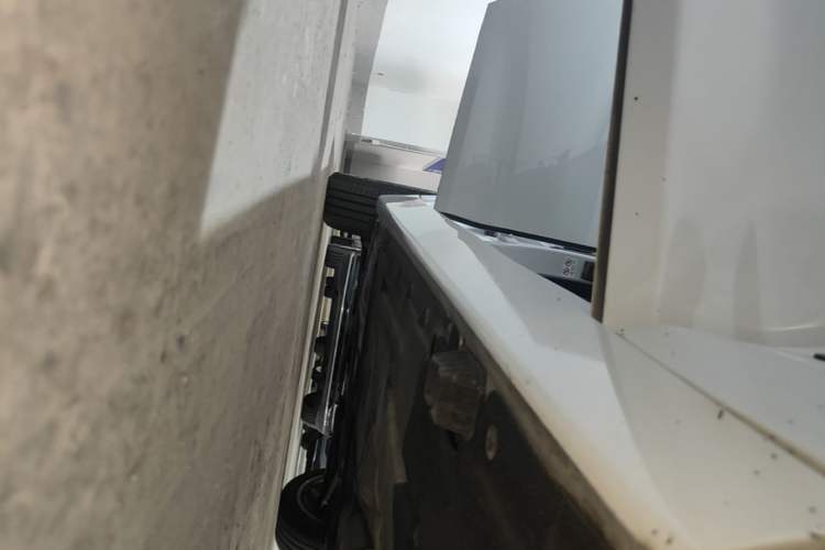 Used BMW 3 Series GT 2018 320i Sport Edition Right Side Sill