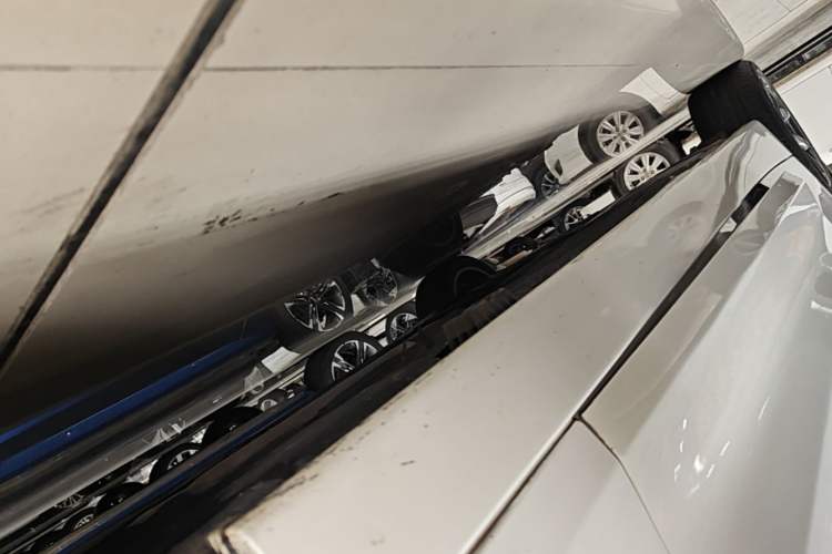 Used BMW 3 Series GT 2018 320i Sport Edition Right Side Sill