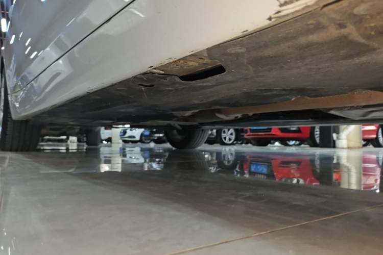 Used BMW 3 Series GT 2018 320i Sport Edition Right Side Sill