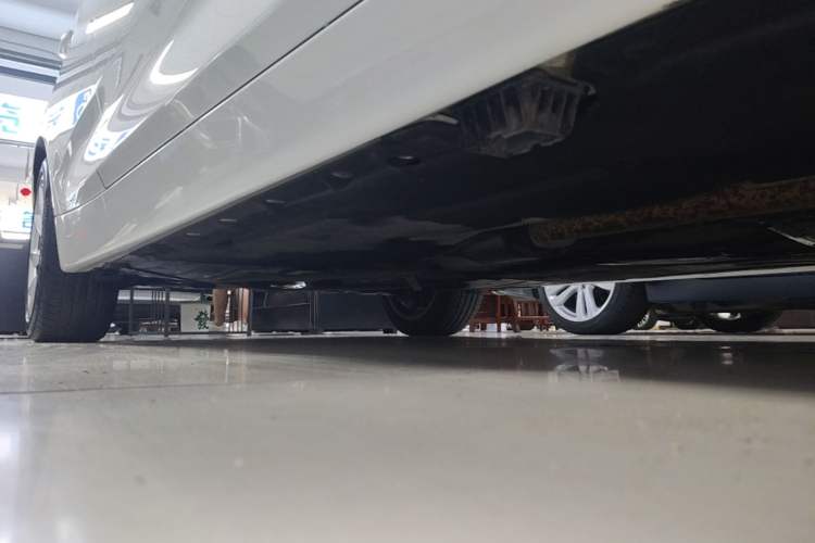 Used BMW 3 Series GT 2018 320i Sport Edition Right Side Sill