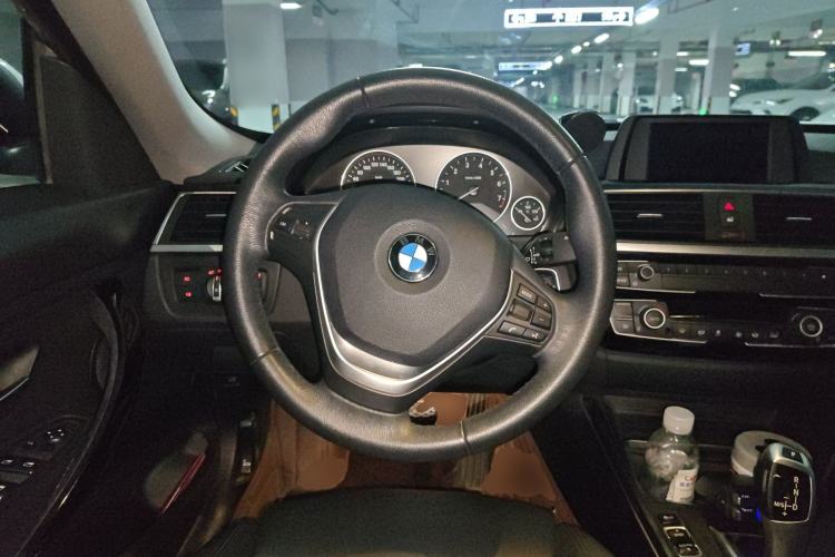 Used BMW 3 Series GT 2018 320i Sport Edition Steering Wheel