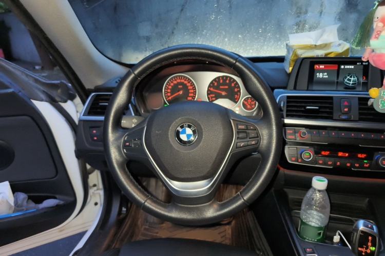 Used BMW 3 Series GT 2018 320i Sport Edition Steering Wheel