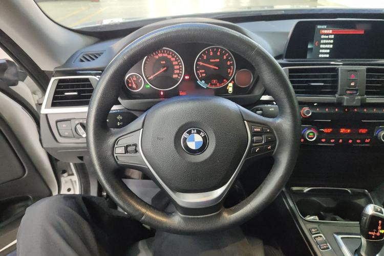 Used BMW 3 Series GT 2018 320i Sport Edition Steering Wheel