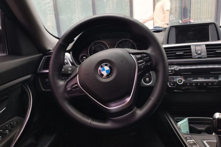 Used BMW 3 Series GT 2018 320i Sport Edition Steering Wheel