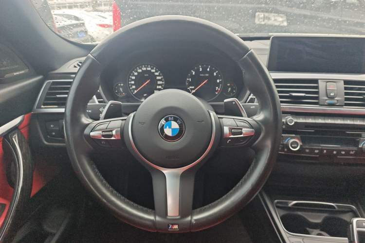 Used BMW 3 Series GT 2018 330i xDrive M Sport Edition Steering Wheel
