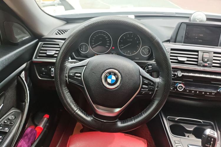 Used BMW 3 Series GT 2018 320i Sport Edition Steering Wheel
