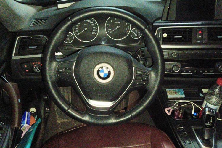 Used BMW 3 Series GT 2018 320i Sport Edition Steering Wheel