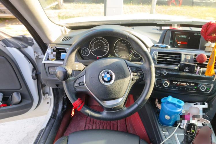 Used BMW 3 Series GT 2018 320i Sport Edition Steering Wheel