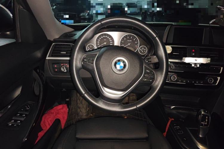 Used BMW 3 Series GT 2018 320i Sport Edition Steering Wheel
