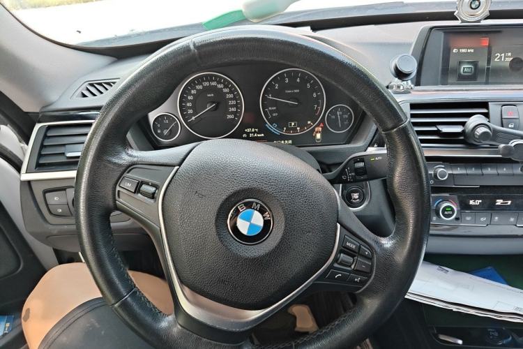 Used BMW 3 Series GT 2018 320i Sport Edition Steering Wheel