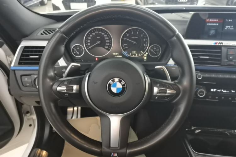Used BMW 3 Series GT 2018 320i Sport Edition Steering Wheel