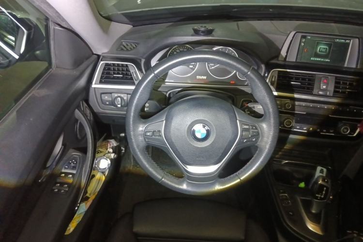 Used BMW 3 Series GT 2018 320i Sport Edition Steering Wheel