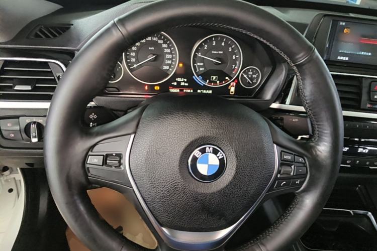 Used BMW 3 Series GT 2018 320i Sport Edition Steering Wheel