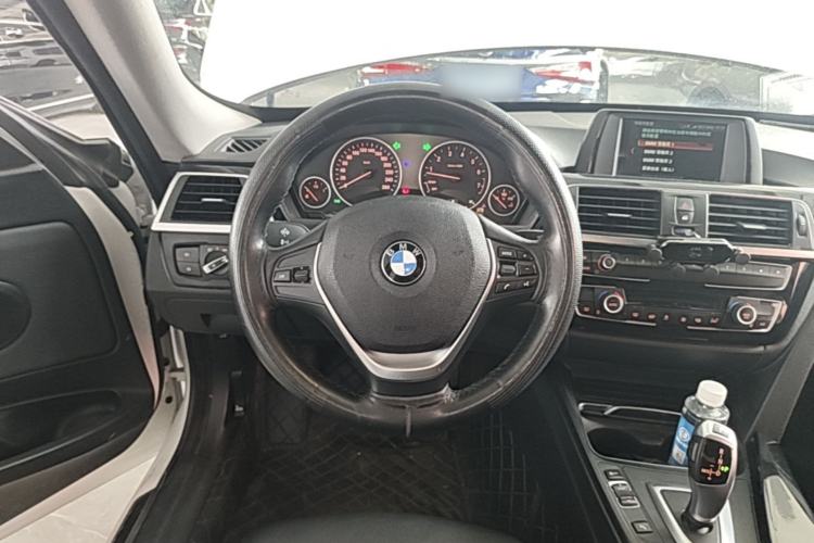 Used BMW 3 Series GT 2018 320i Sport Edition Steering Wheel
