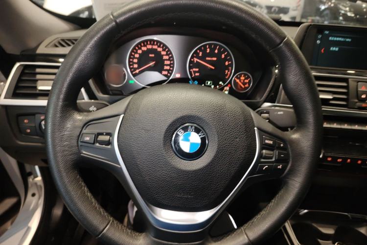 Used BMW 3 Series GT 2018 320i Sport Edition Steering Wheel