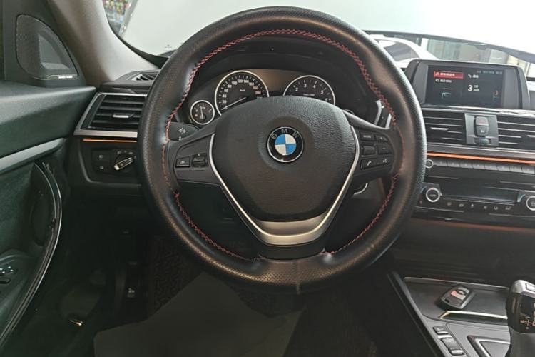 Used BMW 3 Series GT 2018 320i Sport Edition Steering Wheel