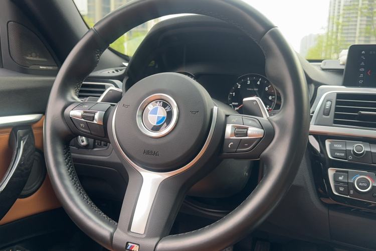 Used BMW 3 Series GT 2018 330i xDrive M Sport Edition Steering Wheel