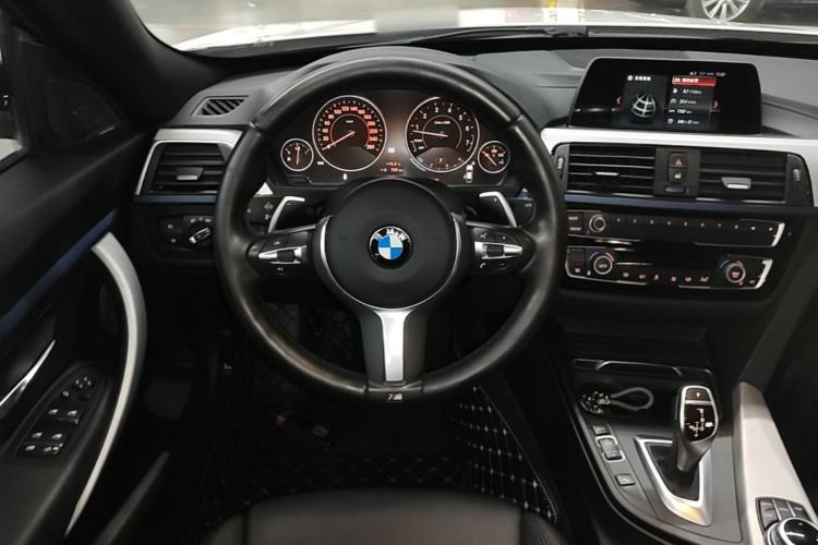 Used BMW 3 Series GT 2018 320i M Sport Edition Steering Wheel
