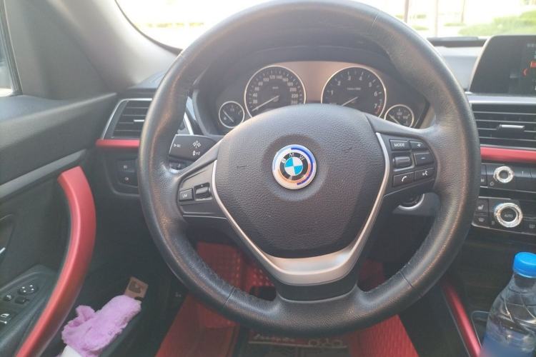 Used BMW 3 Series GT 2018 320i Sport Edition Steering Wheel