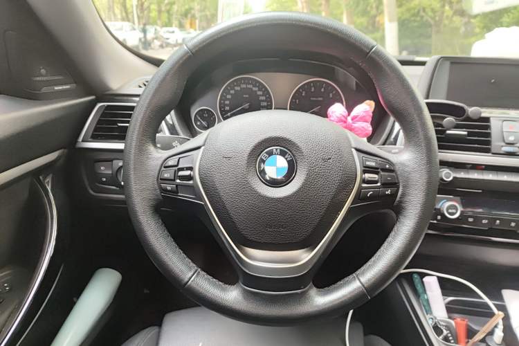 Used BMW 3 Series GT 2018 320i Sport Edition Steering Wheel