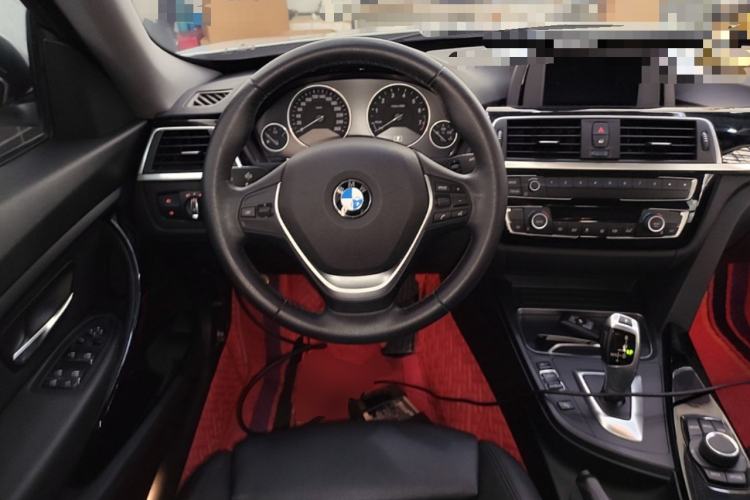 Used BMW 3 Series GT 2018 320i Sport Edition Steering Wheel