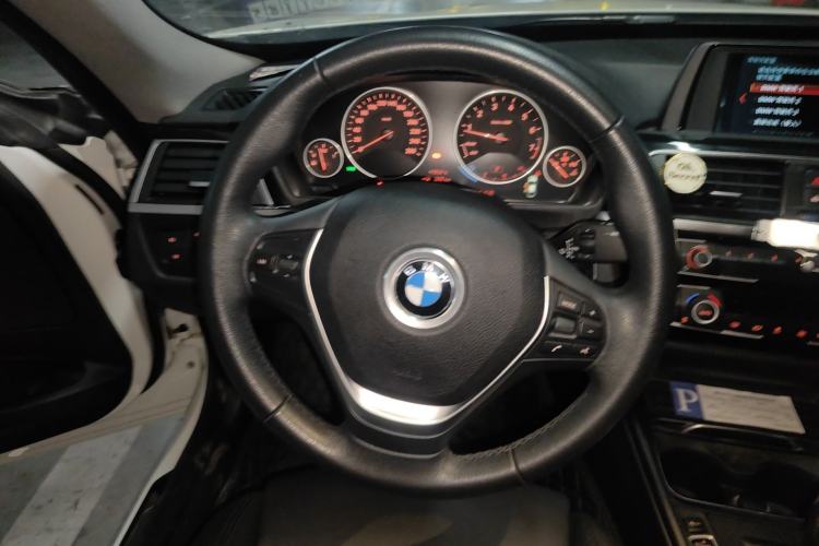 Used BMW 3 Series GT 2018 320i Sport Edition Steering Wheel