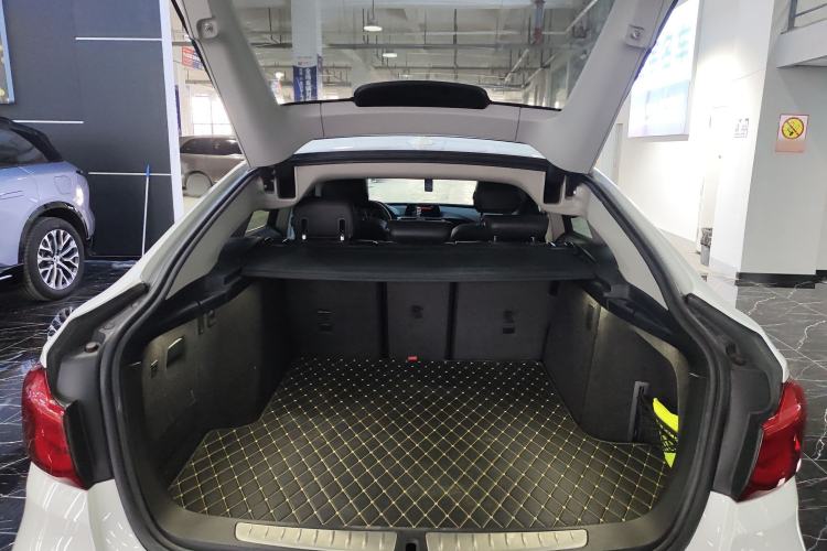 Used BMW 3 Series GT 2018 320i Sport Edition Trunk