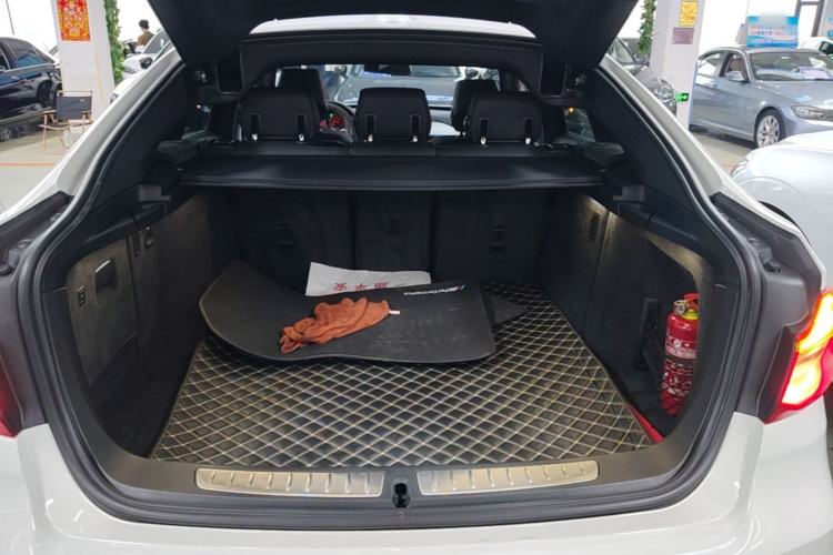 Used BMW 3 Series GT 2018 320i M Sport Edition Trunk
