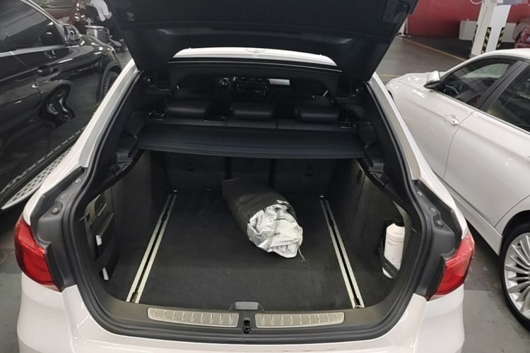 Used BMW 3 Series GT 2018 320i M Sport Edition Trunk