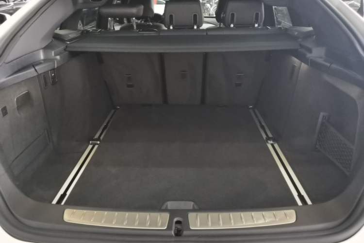 Used BMW 3 Series GT 2018 320i Sport Edition Trunk